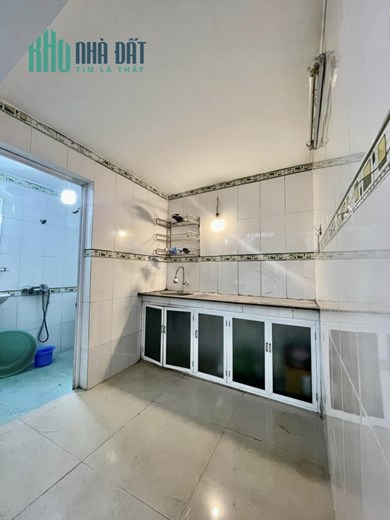 NHÀ LÔ GÓC NGAY TRƯỜNG CẤP 3 TRẦN NGUYÊN HÃN 4 TẦNG BÌA ĐỎ CHỈ HƠN TỶ..