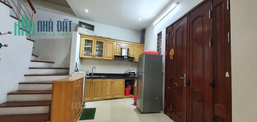 Cần Bán Nhà Đường Nguyễn Trãi tặng nội thất  45m 4tầng MT 6m chỉ 3,7  tỷ.