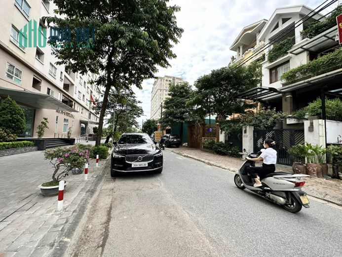 Bán đất phân lô KĐT Sài Đồng, Long Biên, 132m, rộng 6.7m, kinh doanh, 17 tỷ 6