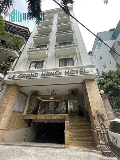 Bán toà khách sạn ngõ phố Trần Duy Hưng.DT 135 m2.GIÁ 43 tỷ