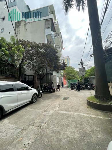 Bán toà khách sạn ngõ phố Trần Duy Hưng.DT 135 m2.GIÁ 43 tỷ