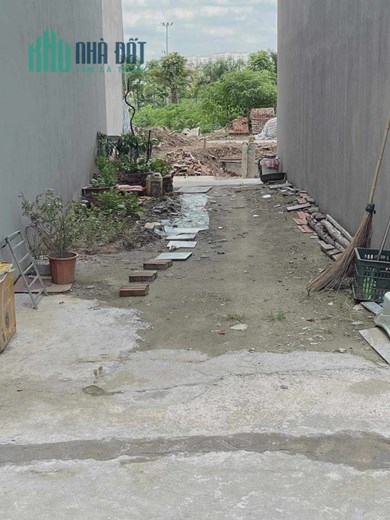 Bán Đất-Đản Mỗ-Uy Nỗ-Đông Anh-Ngõ Thông Ô Tô Vào Đất-DT 100m²-MT 4,3m-Nhỉnh 3 tỷ