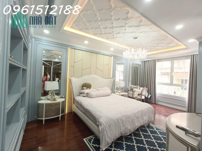 Bán BIỆT THỰ sân vườn LIỄU GIAI, dt 156m2, 5T, mt 7m, GARA 2 OTO, gần phố, chỉ 37.9 tỷ