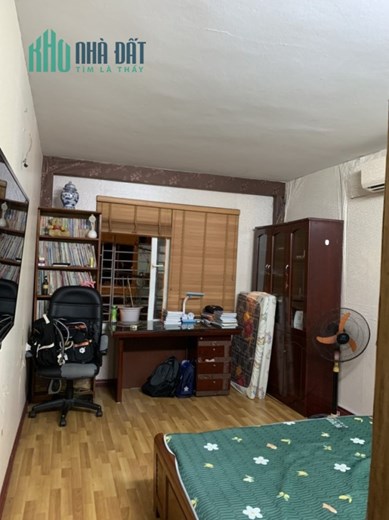 Bán nhà 3 tầng Ngô Gia Tự,Long Biên 42m2,oto tránh,kinh doanh hơn 4 tỷ