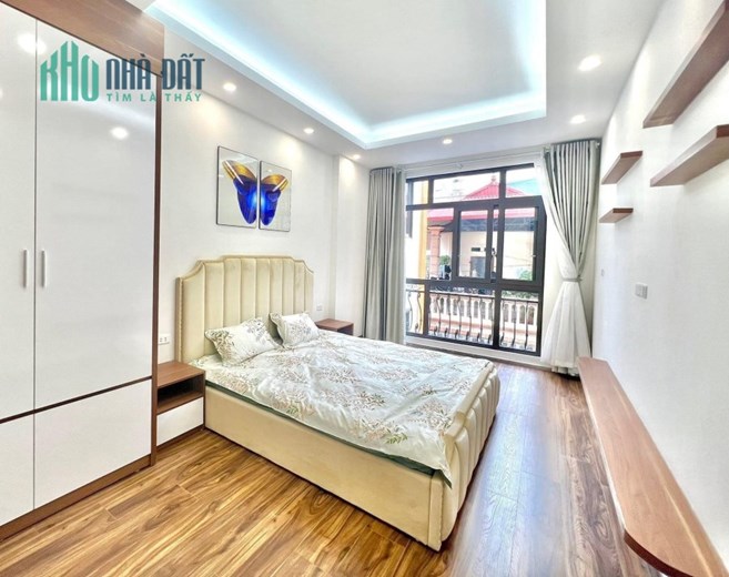 HOÀNG QUỐC VIỆT – NHÀ MỚI Ở NGAY – MẶT NGÕ Ô TÔ – KINH DOANH – 40M2, 5.7 TỶ