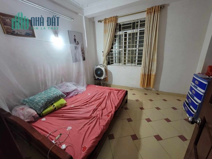 Cần Bán nhà Phố Quan Nhân full NỘI THẤT gần ÔTô 40m2 4Tg MT 3,2m chỉ 5,19 tỷ LHCC.