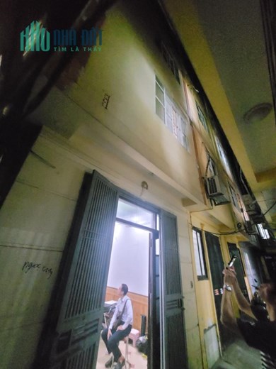 Cần Bán nhà Phố Quan Nhân full NỘI THẤT gần ÔTô 40m2 4Tg MT 3,2m chỉ 5,19 tỷ LHCC.
