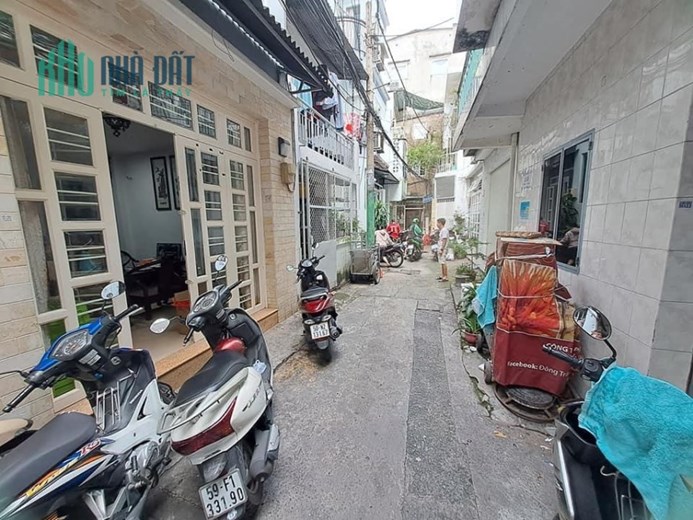 NHÀ TRUNG TÂM Q10. NHÀ 5 TẦNG MỚI ĐẸP LUNG LINH. CN 39.2M2.