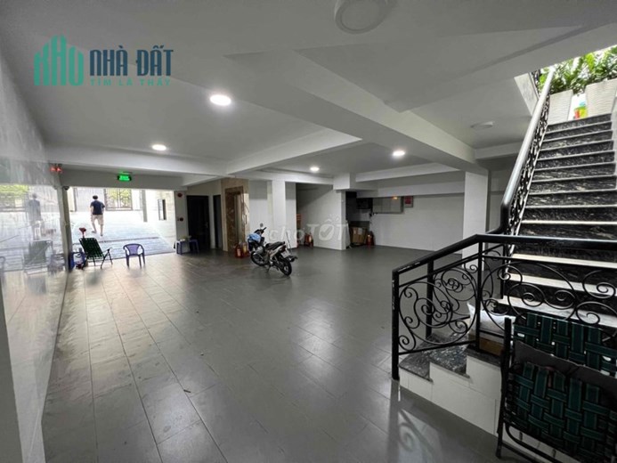 Cho thuê Biệt thự Mặt tiền LOTTE Mart Q7, 10 phòng