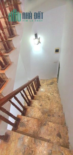 Cho thuê nguyên căn ngọc Thụy, ô tô ngủ trong nhà, KD. 150m giá 8.5tr