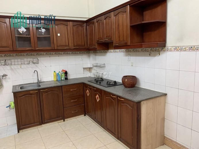 Cho thuê nhà 3 tầng gần Sân bay Tân Sơn Nhất