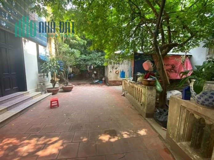 Bán Căn Biệt Thự Nhà Vườn Phố Yên Hòa 250m2 x 3 tầng, Chủ mới về sẵn ở hoặc chuyển đổi mục đích sử