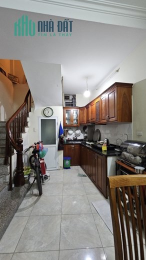 Bán nhà mặt ngõ thông Nguyễn Trãi 35m 4 tầng ô tô  kinh doanh gần phố 6.3 tỷ lh 0817606560