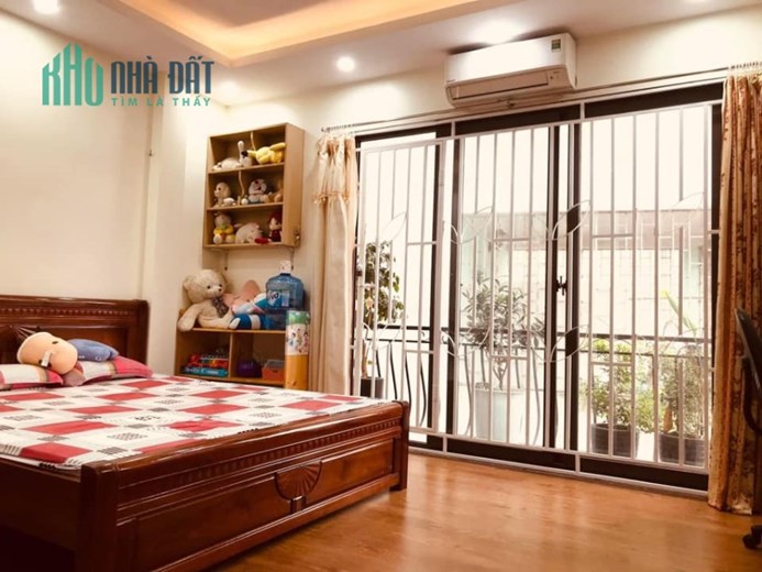 CCho thuê nhà Ngọc Hà , Ba Đình 40mx4T 5PN 5 điềug hòa 20m ra phố kd online