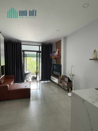 Nhà Bán vị trí tuyệt đẹp Thạnh Xuân 24,DT- 44mz, 2 tầng, 4mx 11m,giá 2.7 tỷ Thạnh Xuân. Quận 12