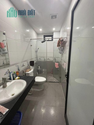 RẺ HƠN THỊ TRƯỜNG 50 TR RỒI
NGÕ PHỐ Bồ Đề, LONG BIÊN  34MV  5TẦNG   GÍA  CHỈ 3,8 TỶ