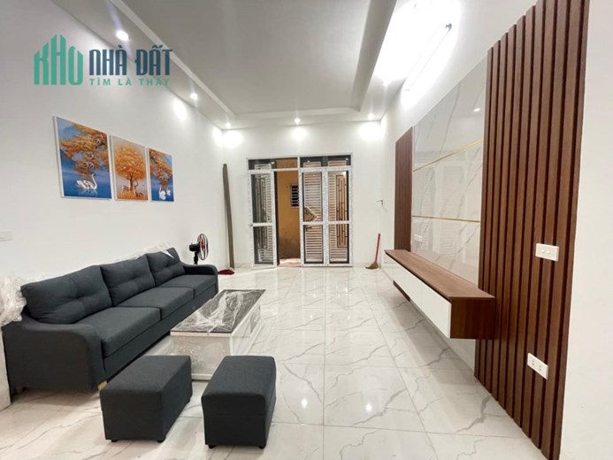 NHÀ ĐẸP, LÔ GÓC TẶNG FULL NỘI THẤT 42M2, 4T, 5.1 TỶ - NGUYỄN TRÃI - THANH XUÂN - HN.