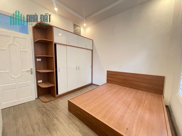 NHÀ ĐẸP, LÔ GÓC TẶNG FULL NỘI THẤT 42M2, 4T, 5.1 TỶ - NGUYỄN TRÃI - THANH XUÂN - HN.
