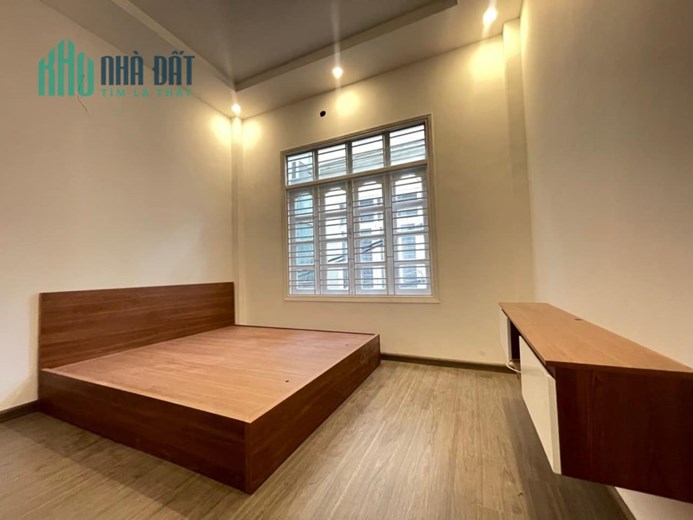 NHÀ ĐẸP, LÔ GÓC TẶNG FULL NỘI THẤT 42M2, 4T, 5.1 TỶ - NGUYỄN TRÃI - THANH XUÂN - HN.