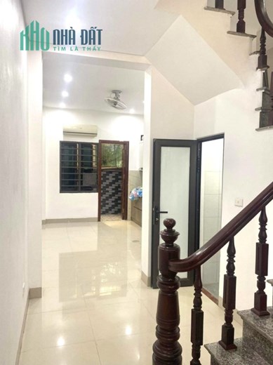 BÁN NHÀ TƯ ĐÌNH - KINH DOANH Ô TÔ TẢI TRÁNH - CẠNH SÂN GOLF LONG BIÊN – GẦN KĐT HIM LAM