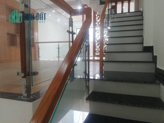 BÁN NHÀ Ở RIÊNG LẺ TẠI BÌNH TÂN (XÁT BÊN KCN VĨNH LỘC A) 53M2 SHR 5.4 TỶ. LH:0938656388