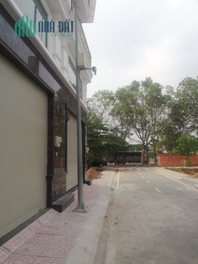BÁN NHÀ Ở RIÊNG LẺ TẠI BÌNH TÂN (XÁT BÊN KCN VĨNH LỘC A) 53M2 SHR 5.4 TỶ. LH:0938656388