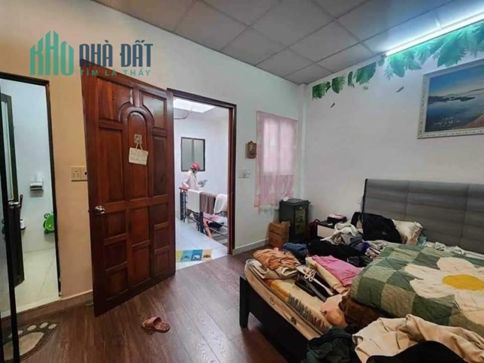 NGAY CÔNG AN PHƯỜNG 15 GÒ VẤP - DT KHỦNG 52M2 - 2 TẦNG BTCT - NHÀ ĐẸP MỚI SANG TRỌNG - CHỈ 3.7 TỶ