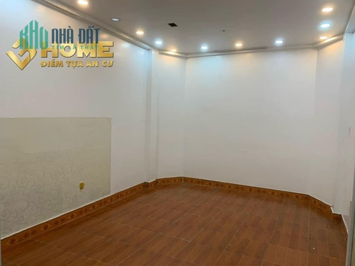 MT2387. CHO THUÊ NHÀ MẶT ĐƯỜNG HOÀNG MINH THẢO LÔ GÓC 2 MẶT THOÁNG