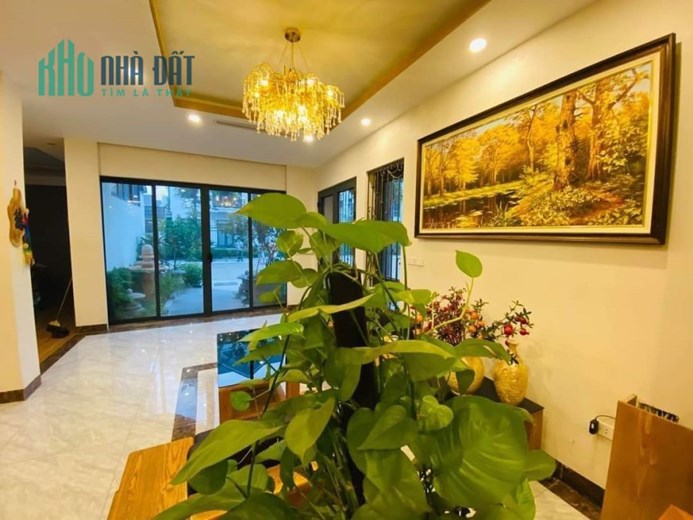 Bán gấp nhà phố Doãn Kế Thiện 16.6 tỷ 119m2 giá hiếm ,Kinh doanh ngay