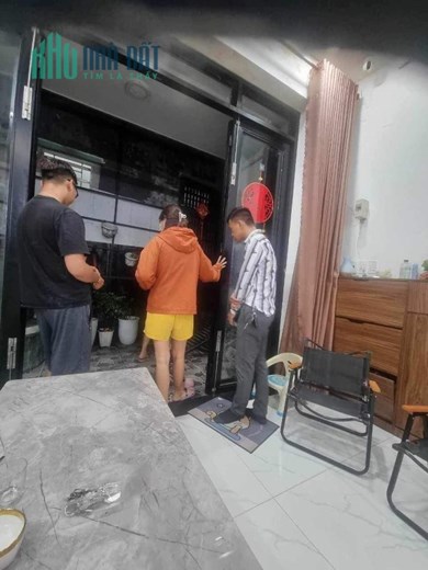 CHỦ NHIỆT BÁN GẤP- HẠ GIÁ BẤT NGỜ- 4,9 TỶ GIẢM CÒN 3,7 TỶ- DT 52M2.
SÁT BV HỒNG ĐỨC- THỐNG NHẤT-