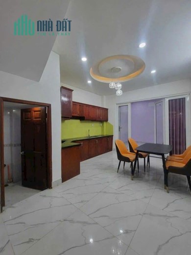Phan Huy Ích , HXH, 5M5 x 20M, 3 tầng lầu chỉ 6.6 tỷ