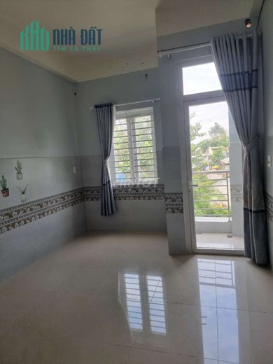 Cho thuê nhà siêu đẹp Tống Văn Hên, 2 lầu 4 phòng