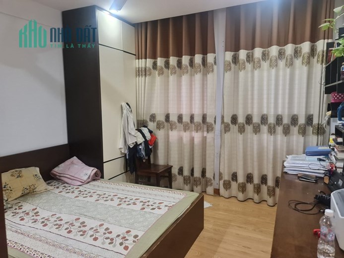 Chung cư Hà Thành. 102 Thái Thịnh 118M, 3 ngủ 2 wc. Nhỉnh 4 tỷ.