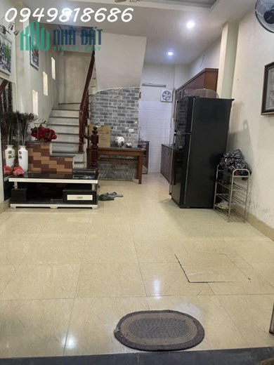 Chính chủ cho thuê nhà ngõ 402/51 Đình thôn, mỹ đình. Diện tích 28 m x 5 tầng