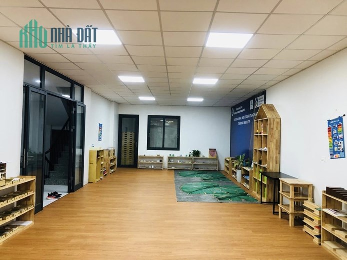 Bán Đất tặng nhà mặt phố NGọc Lâm gần 230m2 chỉ 40tỷ Lô góc vỉa hè 7m kinh doanh ẩm thực