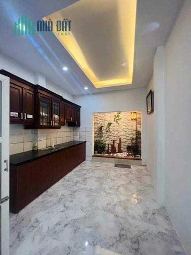 Bán Nhà Đường Phúc Diễn 44/50m2 x 3 tầng, phân lô ô tô đỗ cửa, sát Phố, tặng full nội thất nhà mới