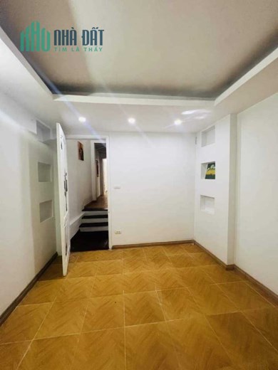 Bán Nhà Đường Phúc Diễn 44/50m2 x 3 tầng, phân lô ô tô đỗ cửa, sát Phố, tặng full nội thất nhà mới