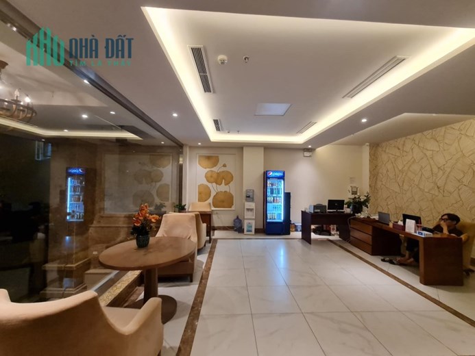BÁN KHÁCH SẠN - PHỐ TRẦN DUY HƯNG -DÒNG TIỀN GẦN 3 TỶ/ NĂM. 130M X 9T. GIÁ 47 TỶ