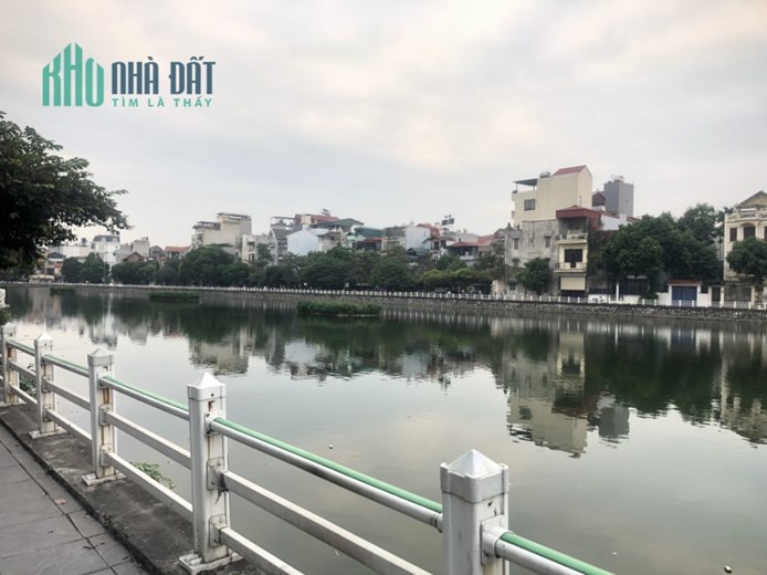 Bán nhà Phố Bồ Đề View Hồ, Ô Tô, 102 m2, MT 5,8 m, giá chỉ 16 tỷ.