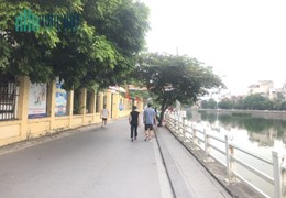 Bán nhà Phố Bồ Đề View Hồ, Ô Tô, 102 m2, MT 5,8 m, giá chỉ 16 tỷ.