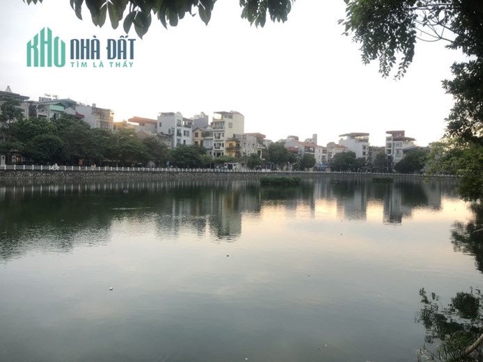 Bán nhà Phố Bồ Đề View Hồ, Ô Tô, 102 m2, MT 5,8 m, giá chỉ 16 tỷ.