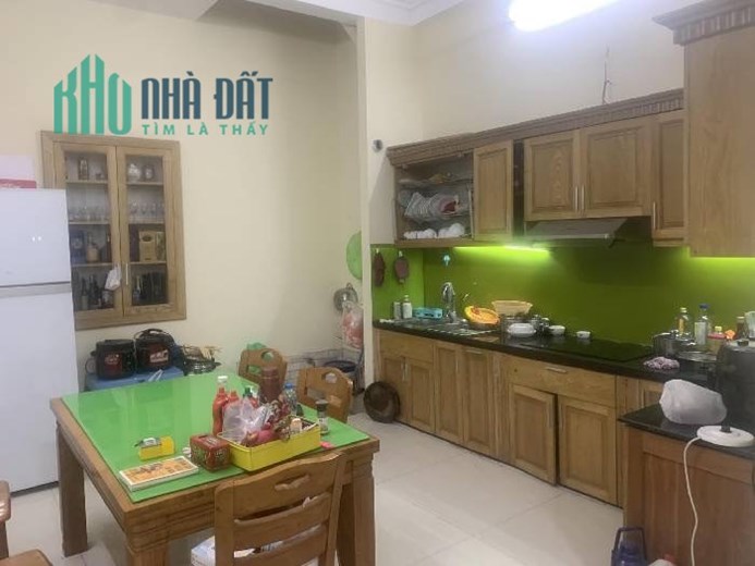 CHỦ CẦN BÁN GẤP
Nhà đường 19/5 Văn Quán - 50m x 4t, mt 4m