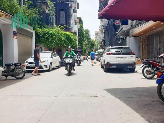 Bán nhà Thái Thịnh 104m2, 9 Tầng Thang Máy – Ô Tô tránh, Tặng Full Nội Thất giá Hơn 20 tỷ
