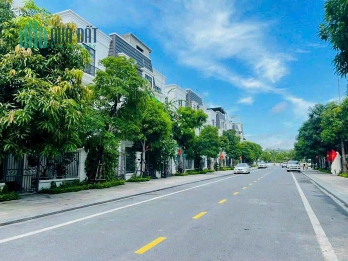 Bán lô Đất Biệt Thự 425M lô 6B  Đường Lê Hồng  Phong ngay Phượng Chi