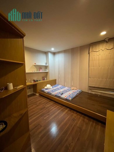 NHÀ ĐẸP NHỨC NÁCH - ĐỂ LẠI TOÀN BỘ NỘI THẤT - GARA ĐỂ ĐƯỢC 2 CHIẾC OTO -LÊ VĂN SỸ PHƯỜNG 13 QUẬN 3