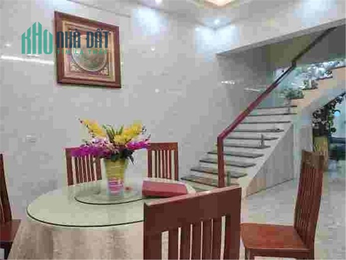 RẺ 100TR TẠI PHÚC ĐỒNG,
ĐƯỜNG  Nguyễn Văn Linh 33MV  5TẦNG  GIÁ CHỈ NHỈNH 3 TỶ CHÚT XÍU