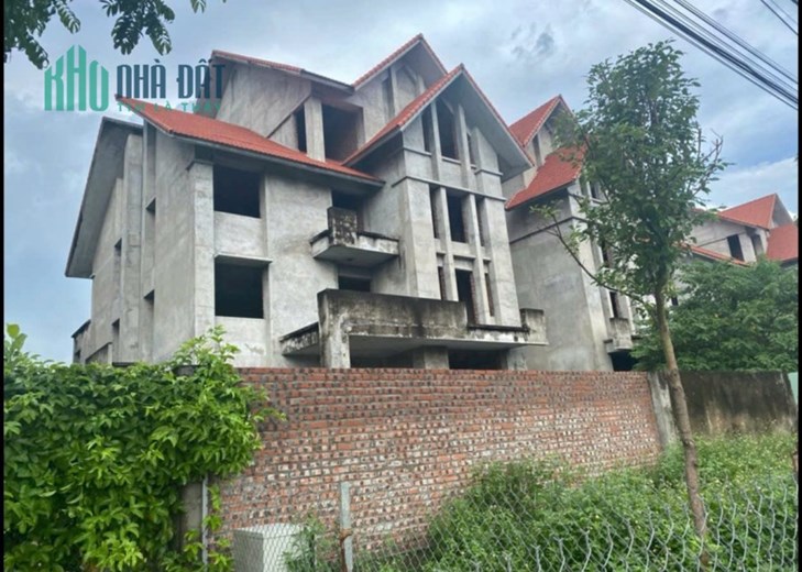 Bán biệt thự 4 tầng xây thô diện tich 655M tuyến 2 Lê Hồng phong Hải An