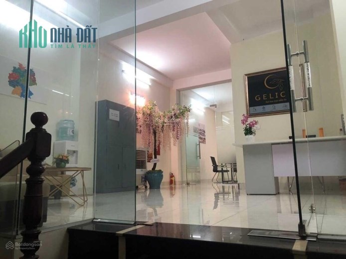 Cho Thuê nhà Phạm Văn Đồng 100m2  5 Tầng 25tr/th Bắc Từ Liêm.0966931622