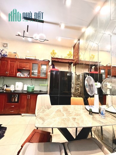 Bán nhà mặt ngõ Hào Nam Đống Đa 35m 4 tầng mặt tiền 4m ngõ thông kinh doanh chỉ 5.1 tỷ lh0817606560
