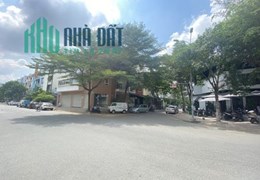 Bán nhà mặt tiên Cao Đức Lân, Q2, 4 tầng, 17.9tỷ, 4mx20m, khu nhà cao tằng, ngay công viên